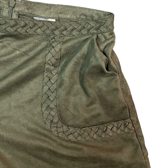 Gianni Bini High Rise Back Zip Shorts Women’s Size S Faux Suede Olive Green - Picture 5 of 10